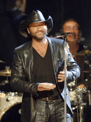 Tim McGraw at event of 2005 American Music Awards (2005)