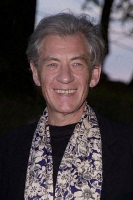 Ian McKellen at event of Ziedu Valdovas: Ziedo brolija (2001)