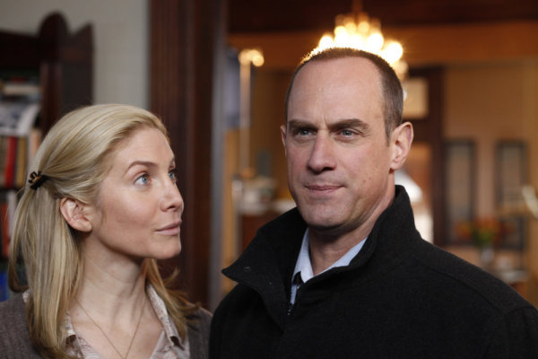 Still of Christopher Meloni and Elizabeth Mitchell in Law & Order: Special Victims Unit (1999)