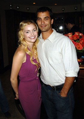 Johnathon Schaech and Izabella Miko