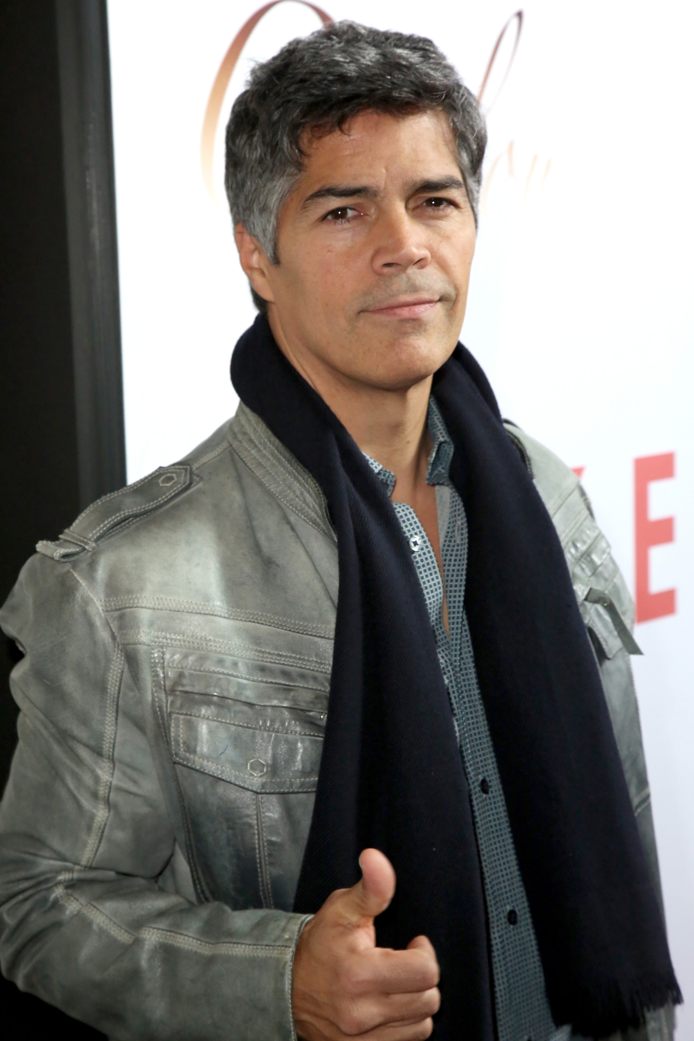 Esai Morales at event of Pyragas (2014)
