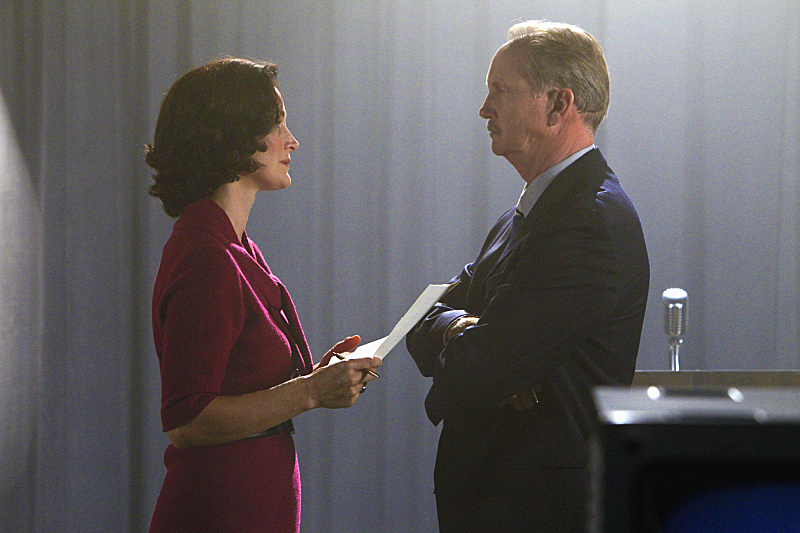 Still of Carrie-Anne Moss and Michael O'Neill in Vegas (2012)