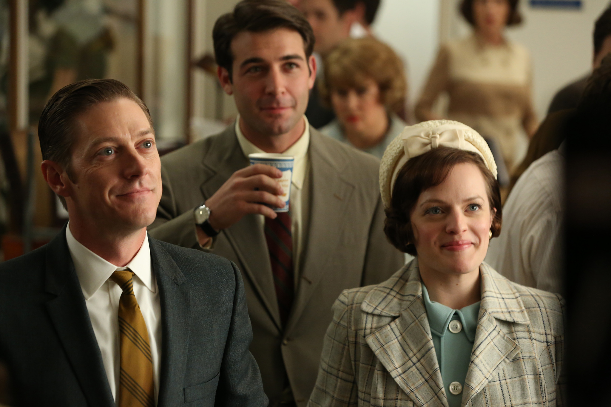 Still of Elisabeth Moss, James Wolk and Bob Benson in MAD MEN. Reklamos vilkai (2007)