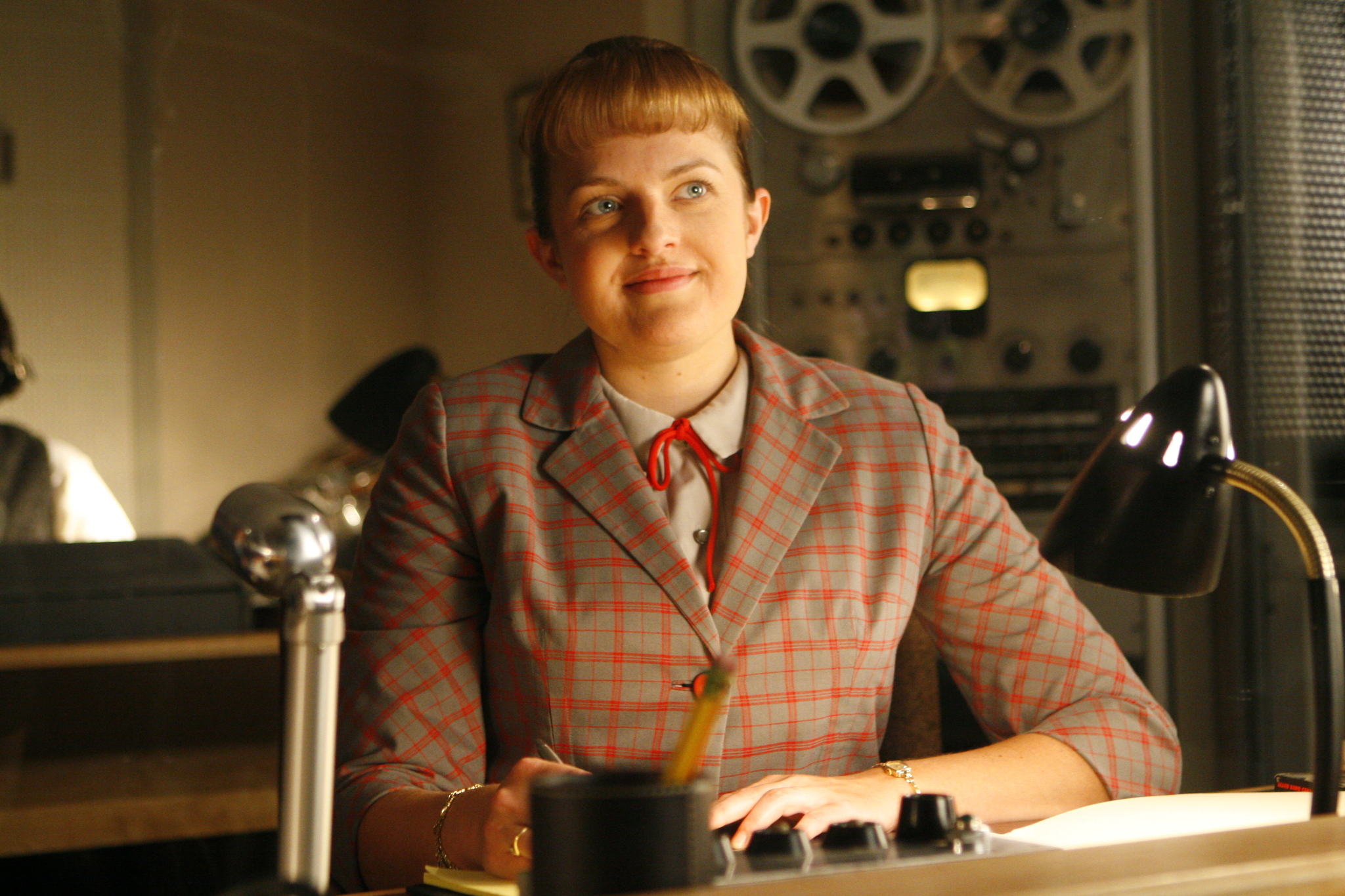 Still of Elisabeth Moss in MAD MEN. Reklamos vilkai (2007)