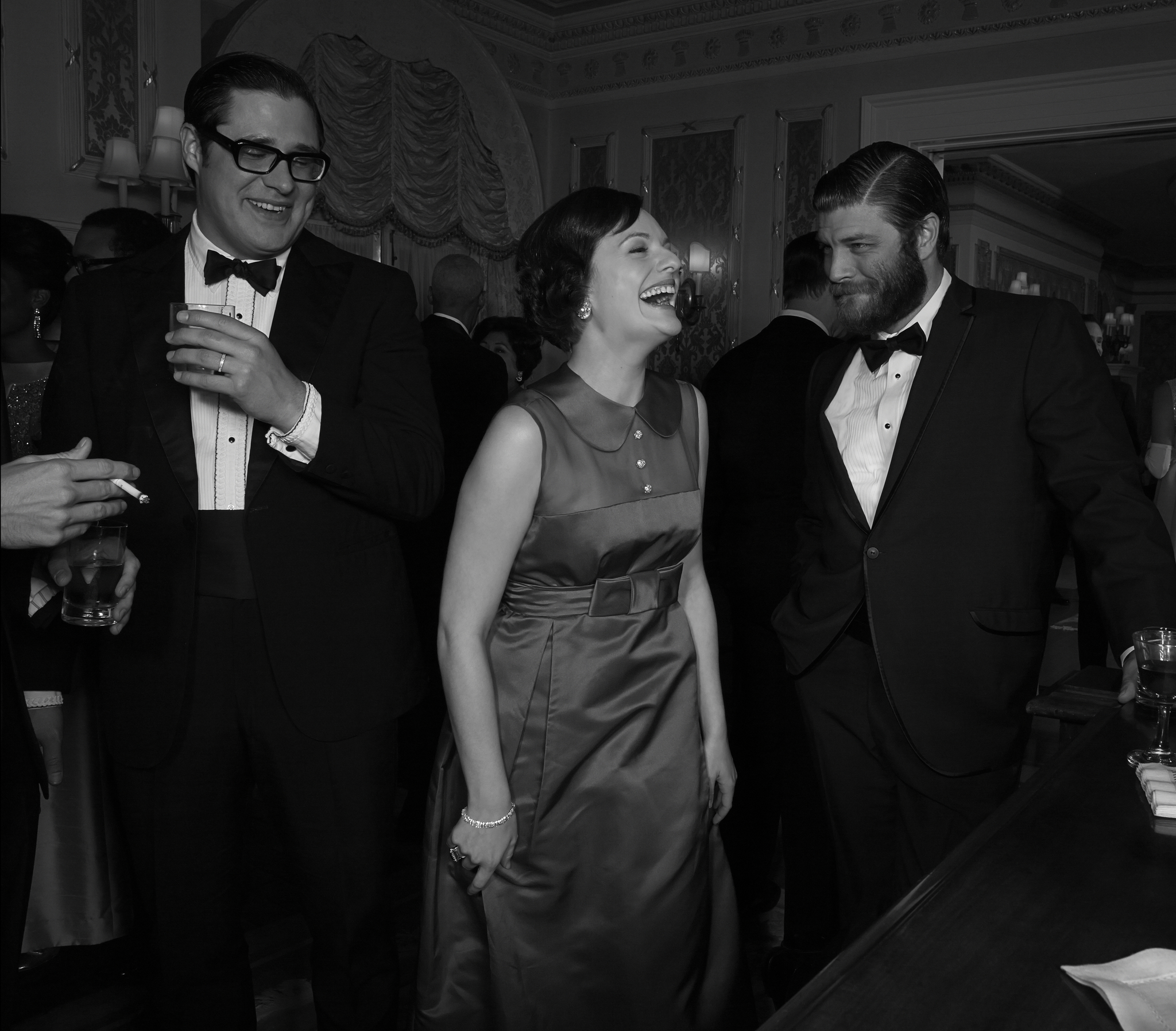 Still of Elisabeth Moss, Jay R. Ferguson and Rich Sommer in MAD MEN. Reklamos vilkai (2007)