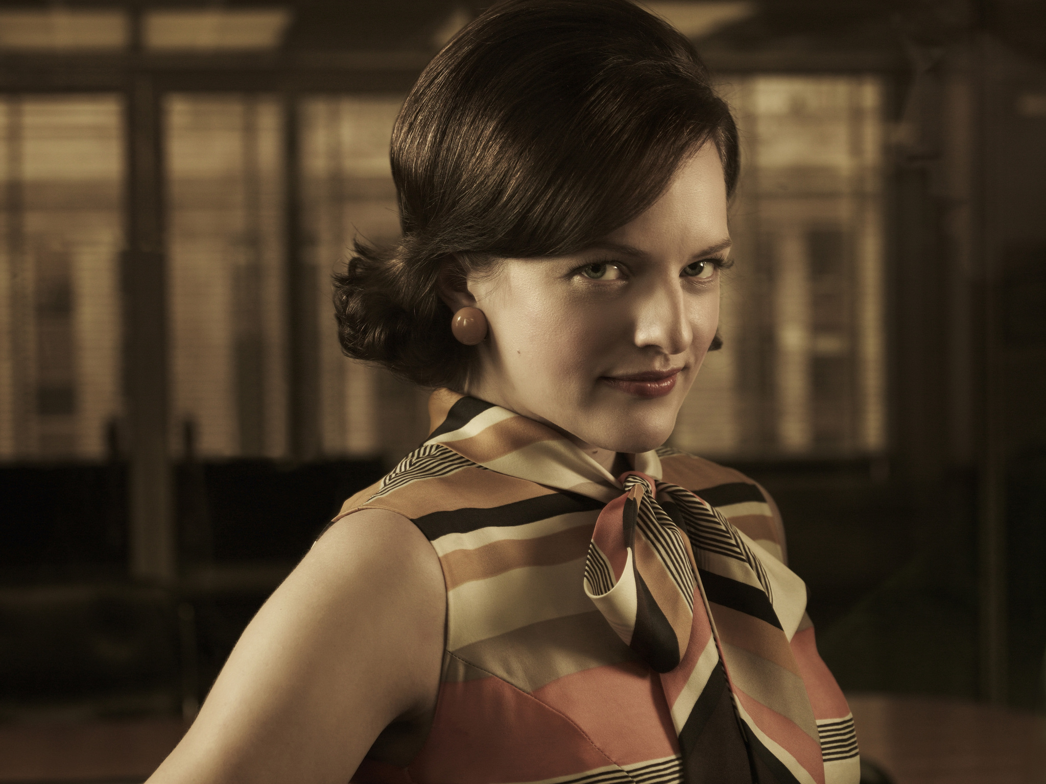 Still of Elisabeth Moss in MAD MEN. Reklamos vilkai (2007)