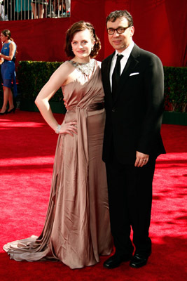 Elisabeth Moss and Fred Armisen at event of The 61st Primetime Emmy Awards (2009)