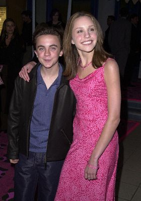 Amanda Bynes and Frankie Muniz at event of Josie and the Pussycats (2001)
