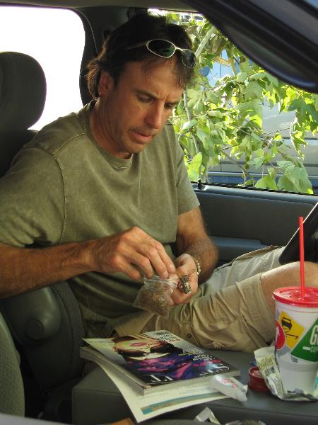 Still of Kevin Nealon in Weeds (2005)