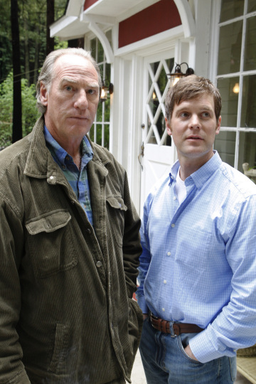 Still of Craig T. Nelson and Peter Krause in Parenthood (2010)