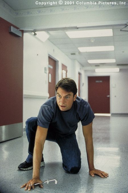Willing to do anything for his fellow Tomcat, Michael (Jerry O'Connell) furiously chases after Kyle's runaway body part