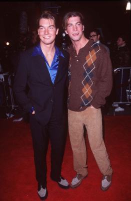 Jerry O'Connell and Charlie O'Connell at event of Klyksmas: antroji dalis (1997)