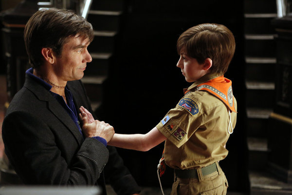 Still of Jerry O'Connell and Mason Cook in Mockingbird Lane (2012)