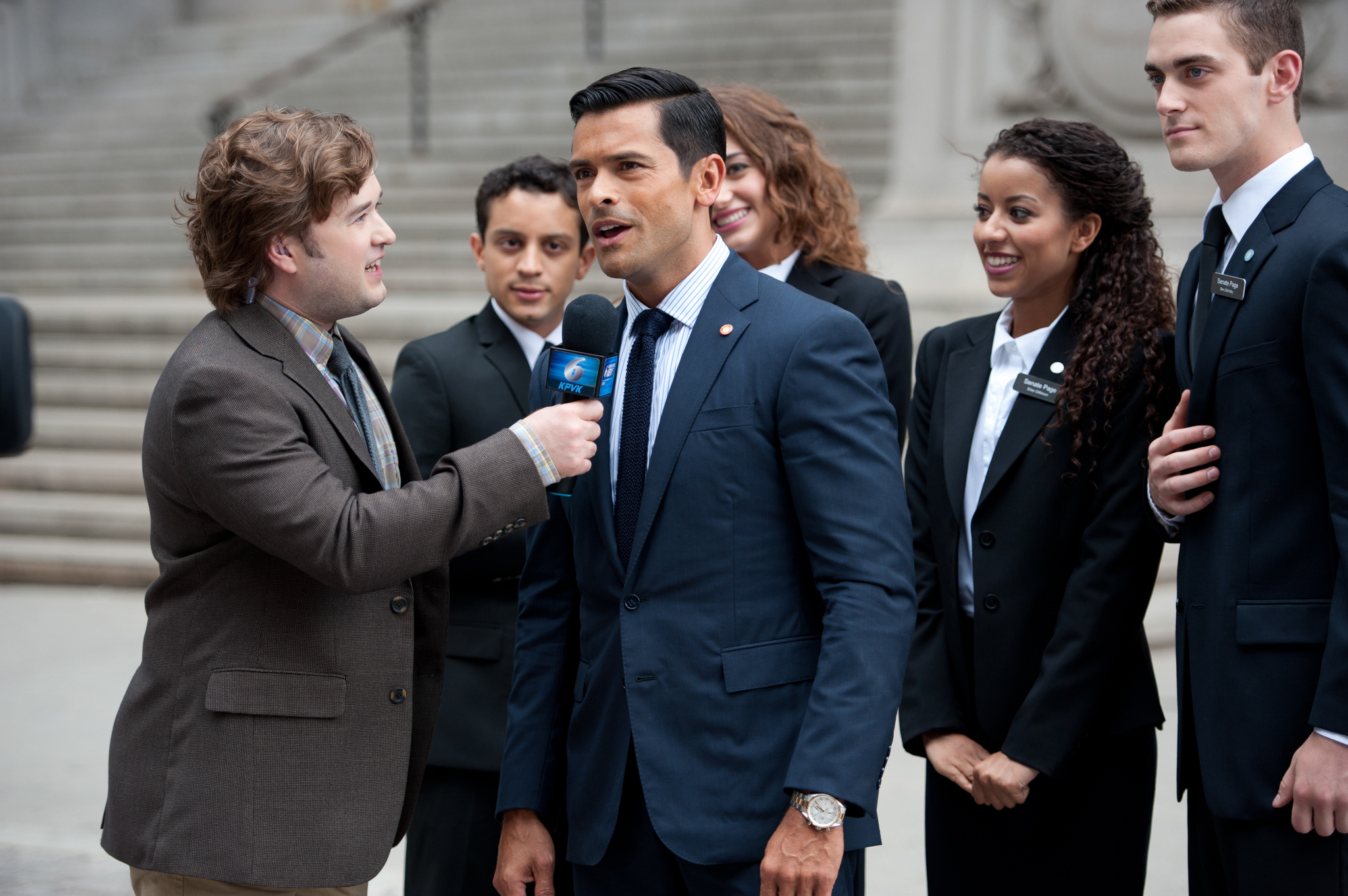 Still of Haley Joel Osment and Mark Consuelos in Alpha House (2013)