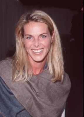 Catherine Oxenberg at event of Bowfinger (1999)