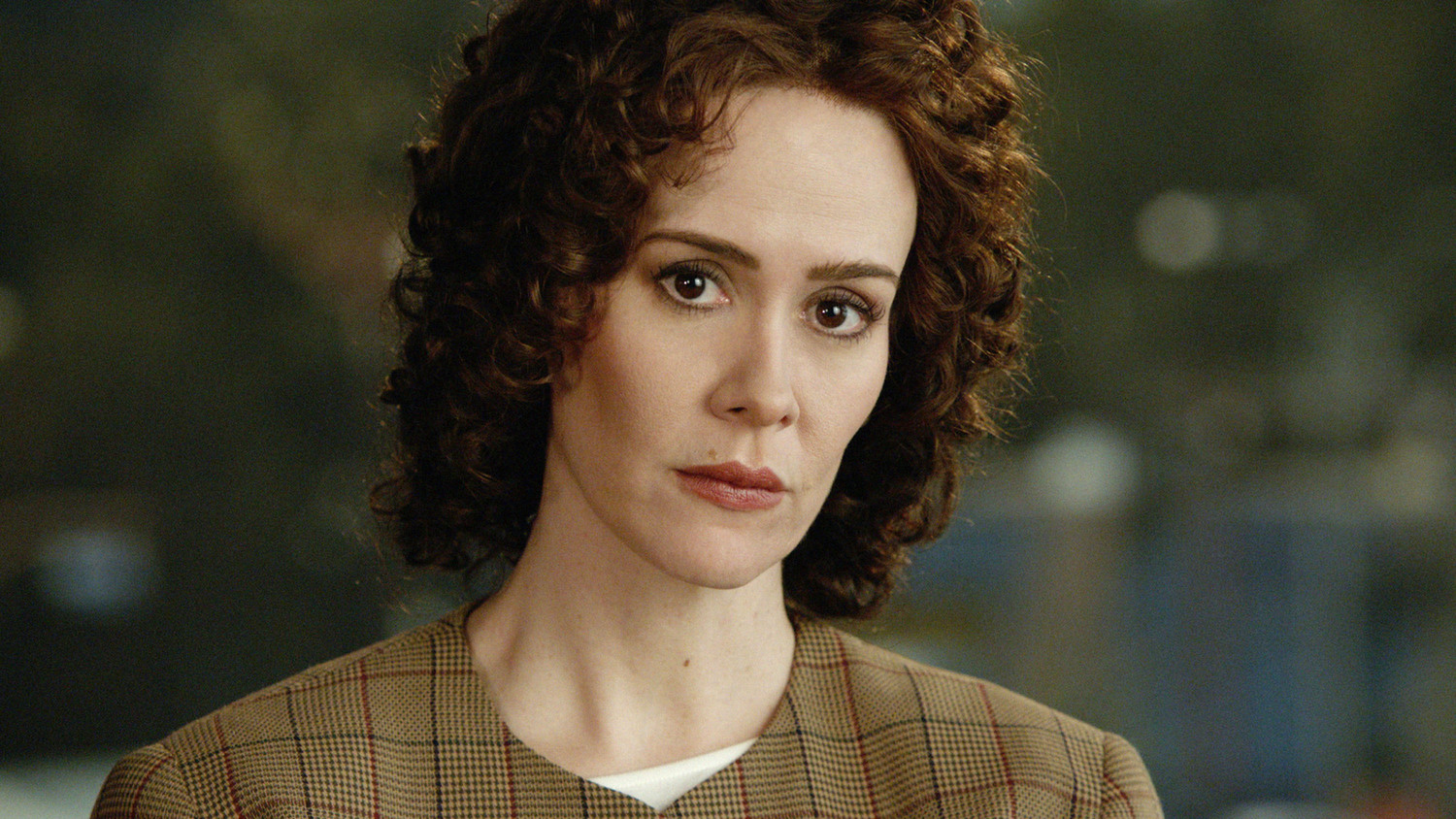 Still of Sarah Paulson in American Crime Story (2015)