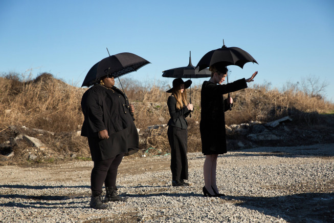 Still of Sarah Paulson, Gabourey Sidibe and Taissa Farmiga in Amerikietiska siaubo istorija (2011)