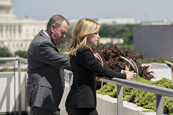 Still of Piper Perabo and Gregory Itzin in Covert Affairs (2010)