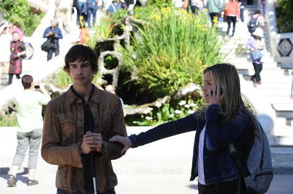 Still of Piper Perabo and Christopher Gorham in Covert Affairs (2010)