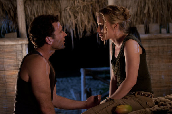 Still of Piper Perabo and Eion Bailey in Covert Affairs (2010)