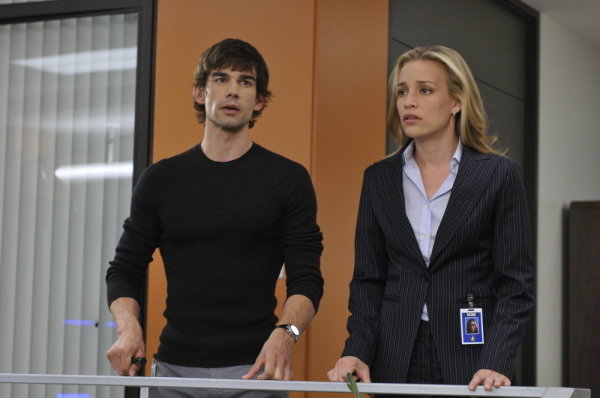 Still of Piper Perabo and Christopher Gorham in Covert Affairs (2010)