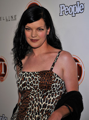 Pauley Perrette at event of The 61st Primetime Emmy Awards (2009)