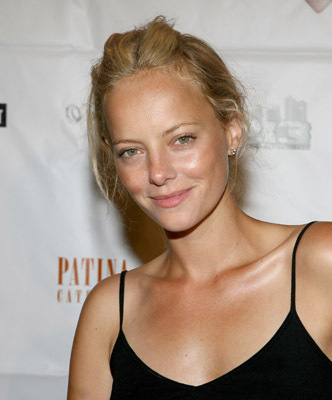 Bijou Phillips at event of In Search of a Midnight Kiss (2007)