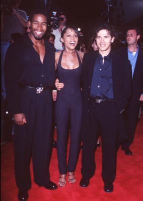 John Leguizamo, Theresa Randle and Michael Jai White at event of Spawn (1997)