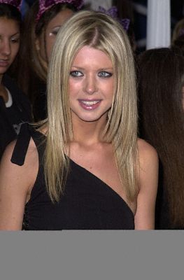 Tara Reid at event of Josie and the Pussycats (2001)