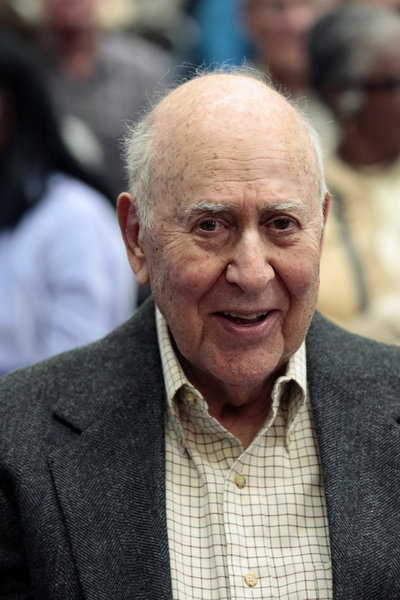 Still of Carl Reiner in Parks and Recreation (2009)