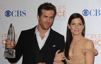 Sandra Bullock and Ryan Reynolds at event of The 36th Annual People's Choice Awards (2010)