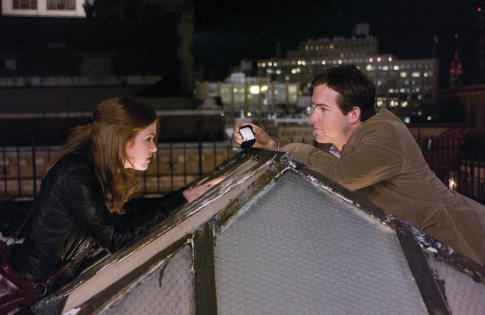 Still of Ryan Reynolds and Isla Fisher in Definitely, Maybe (2008)