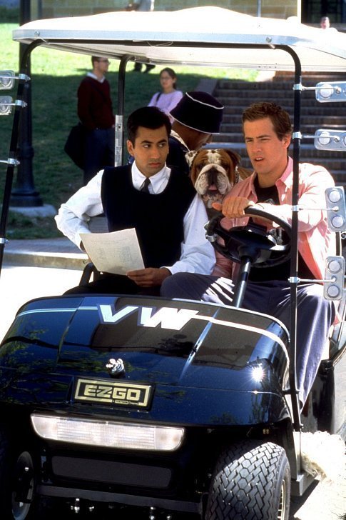 Still of Ryan Reynolds and Kal Penn in Van Wilder (2002)