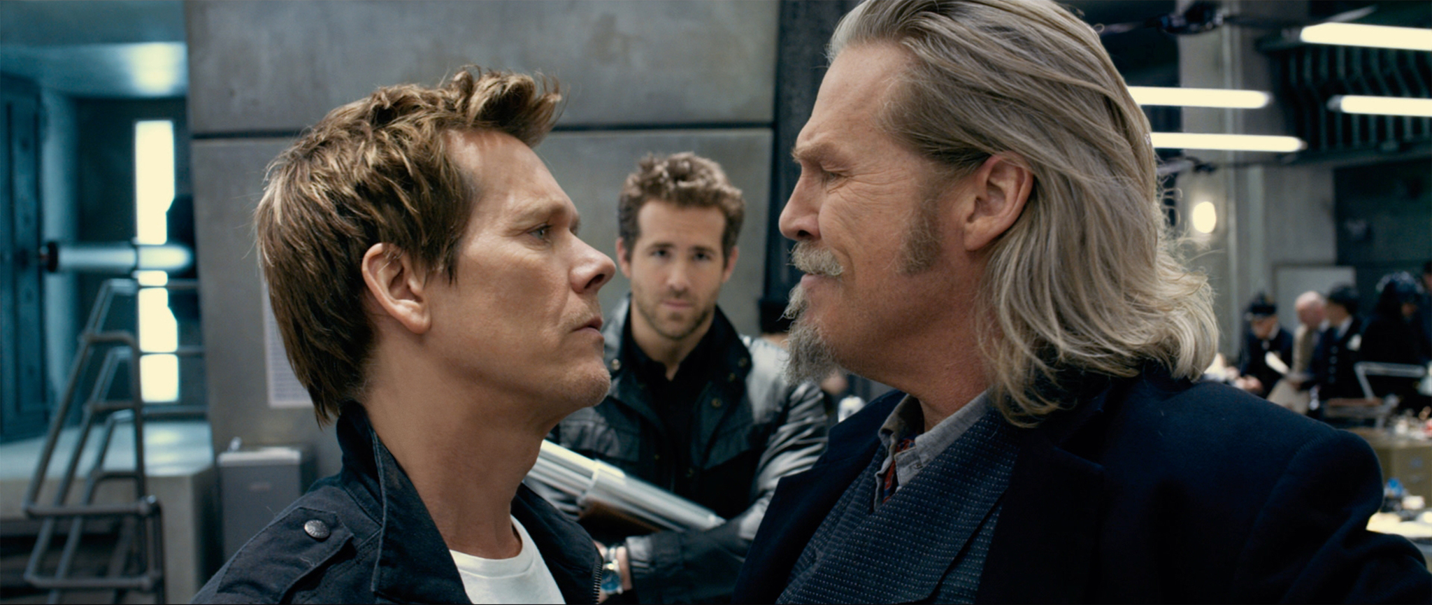 Still of Kevin Bacon, Jeff Bridges and Ryan Reynolds in R.I.P.D. (2013)