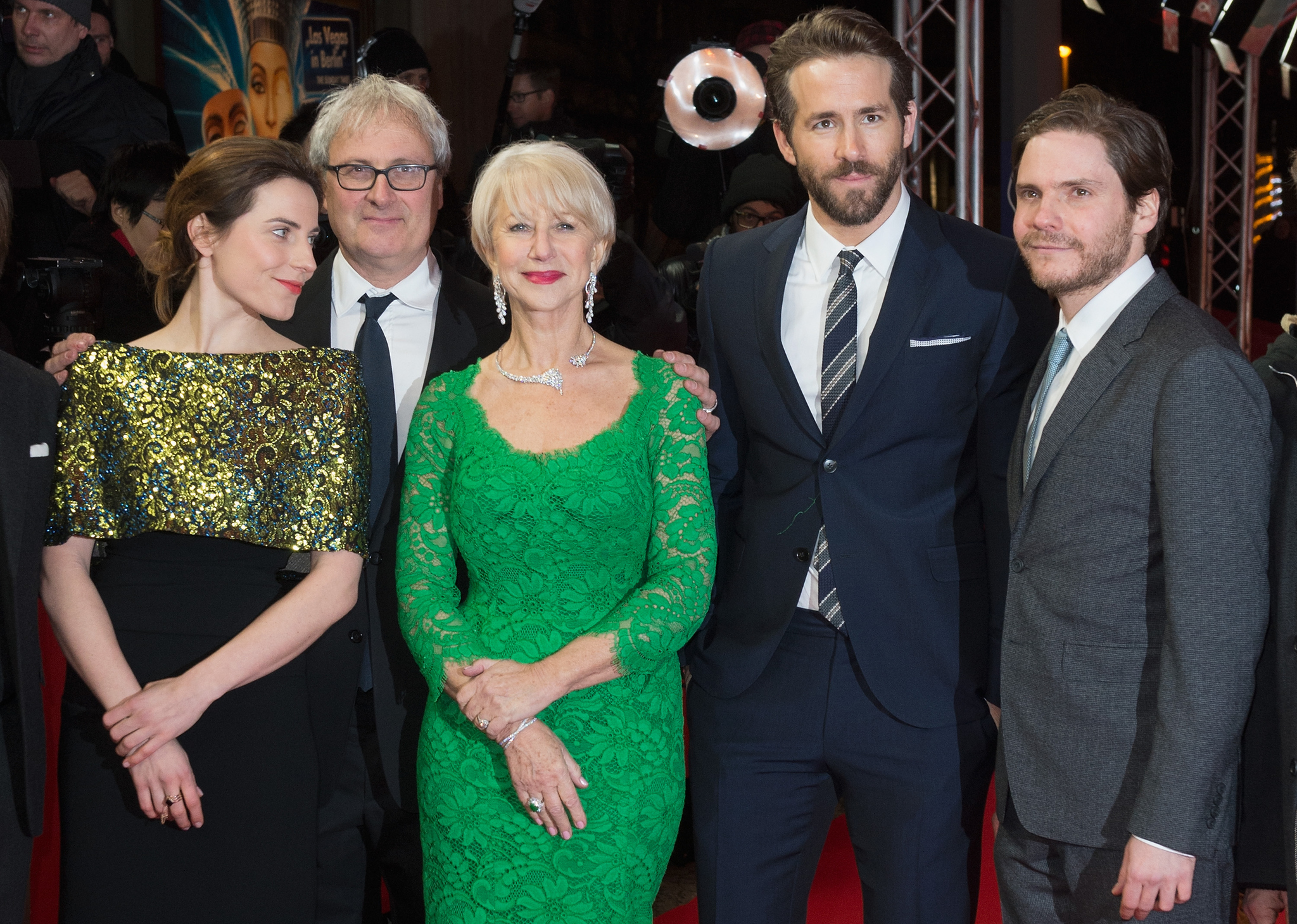 Helen Mirren, Ryan Reynolds, Daniel Brühl, Simon Curtis and Antje Traue at event of Woman in Gold (2015)