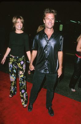 Harry Hamlin and Lisa Rinna at event of Charlie's Angels (2000)