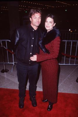 Harry Hamlin and Lisa Rinna at event of Great Expectations (1998)