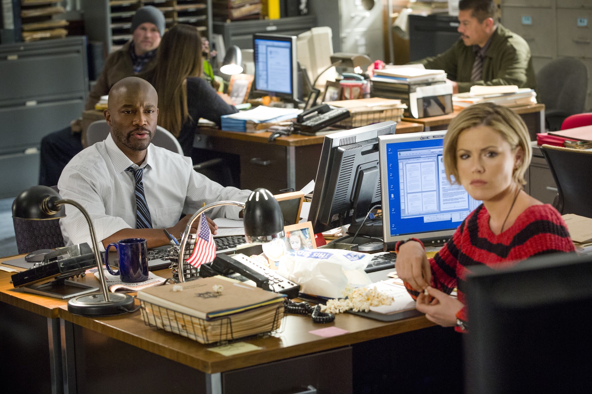 Still of Taye Diggs and Kathleen Robertson in Murder in the First (2014)