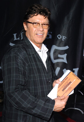Robbie Robertson at event of Lords of Dogtown (2005)
