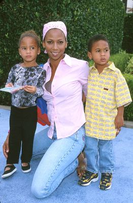 Holly Robinson Peete at event of Blue's Big Musical Movie (2000)