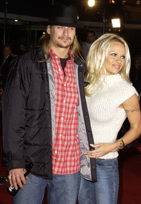 Pamela Anderson and Kid Rock at event of 8 mylia (2002)
