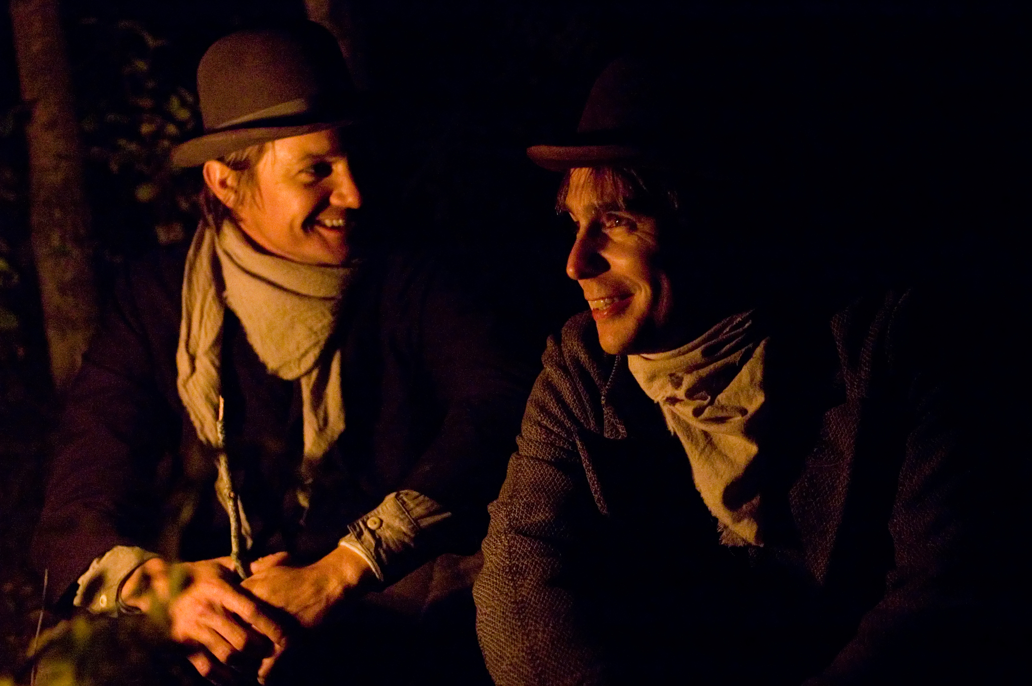 Still of Sam Rockwell and Jeremy Renner in The Assassination of Jesse James by the Coward Robert Ford (2007)