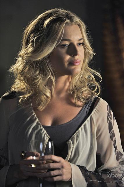 Still of Rebecca Romijn in Istvyko raganos (2009)