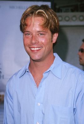 Brad Rowe at event of What Lies Beneath (2000)