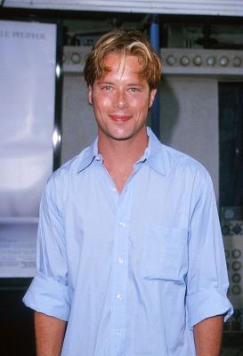 Brad Rowe at event of What Lies Beneath (2000)
