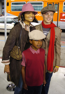 Victoria Rowell at event of The Polar Express (2004)