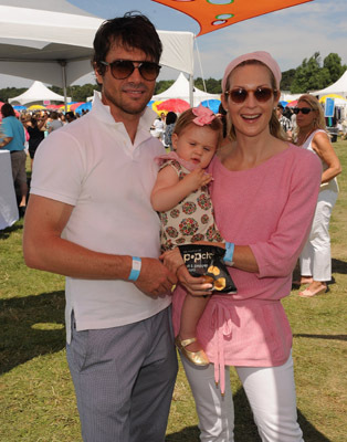 Kelly Rutherford and Matthew Settle