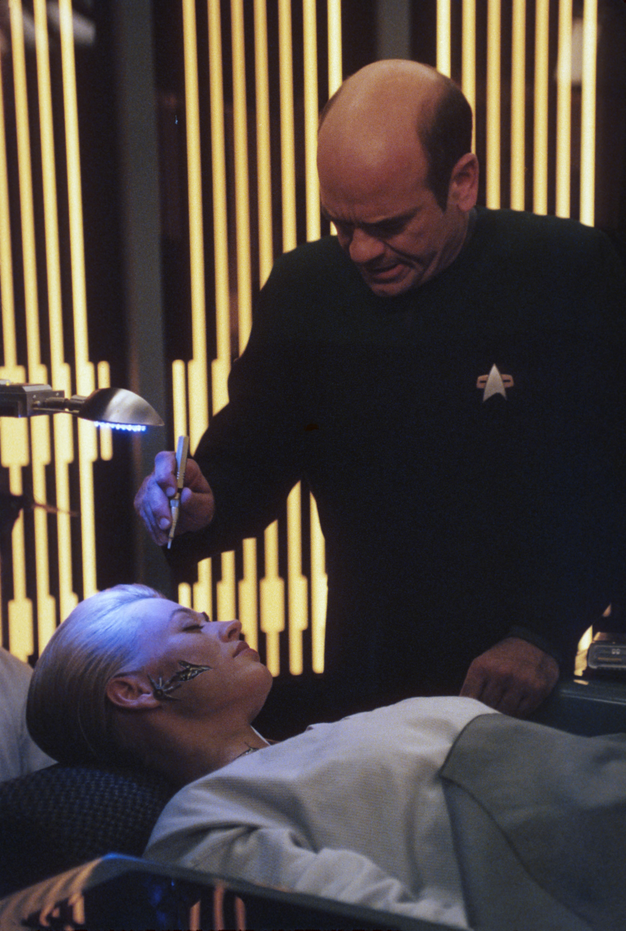Still of Robert Picardo and Jeri Ryan in Star Trek: Voyager (1995)