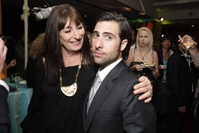 Anjelica Huston and Jason Schwartzman at event of The Darjeeling Limited (2007)