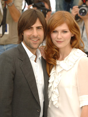 Kirsten Dunst and Jason Schwartzman at event of Marie Antoinette (2006)